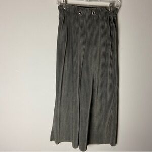 Molly Bracken soft cord wide leg pants size small